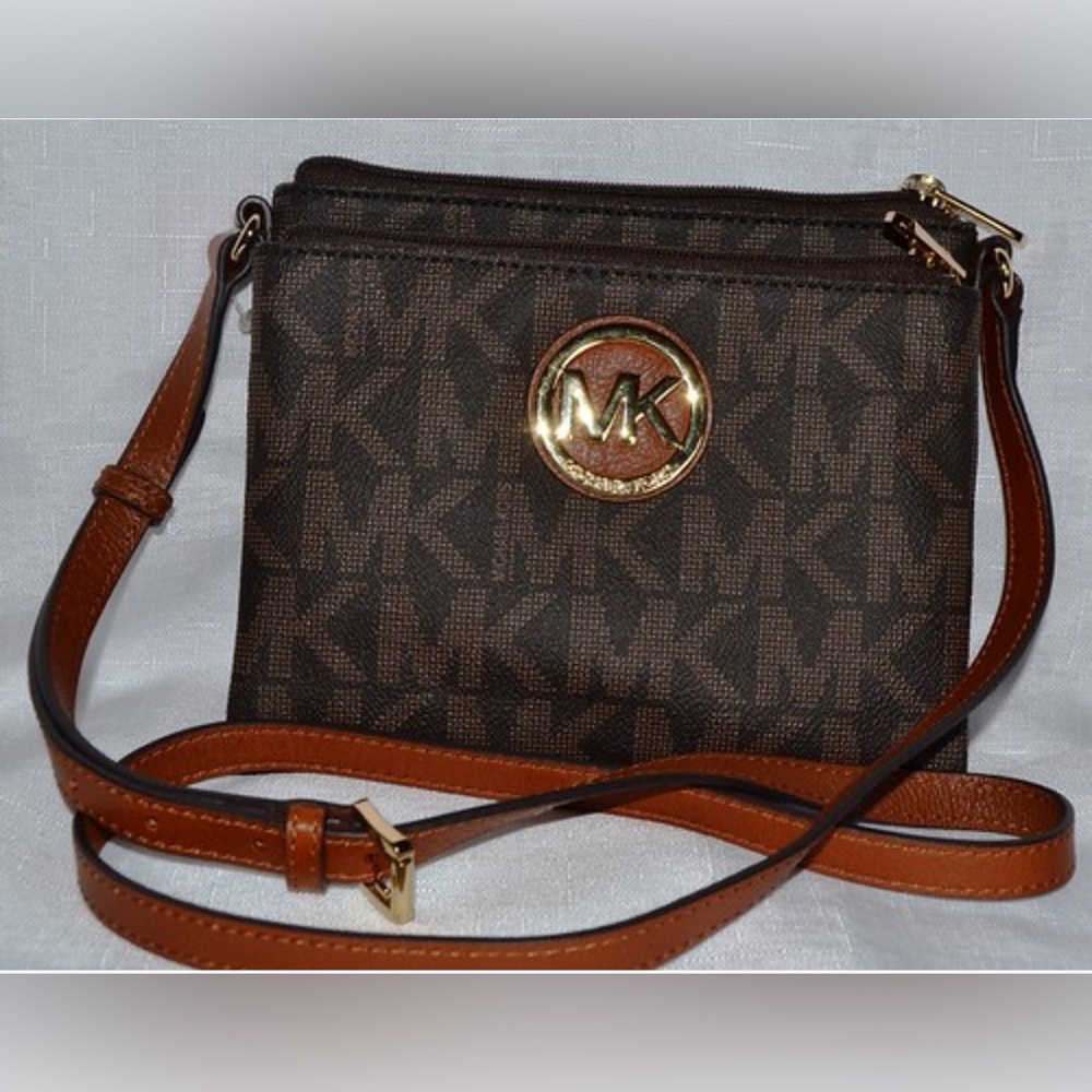 Michael kors Leather CrossBody - Excellent condition